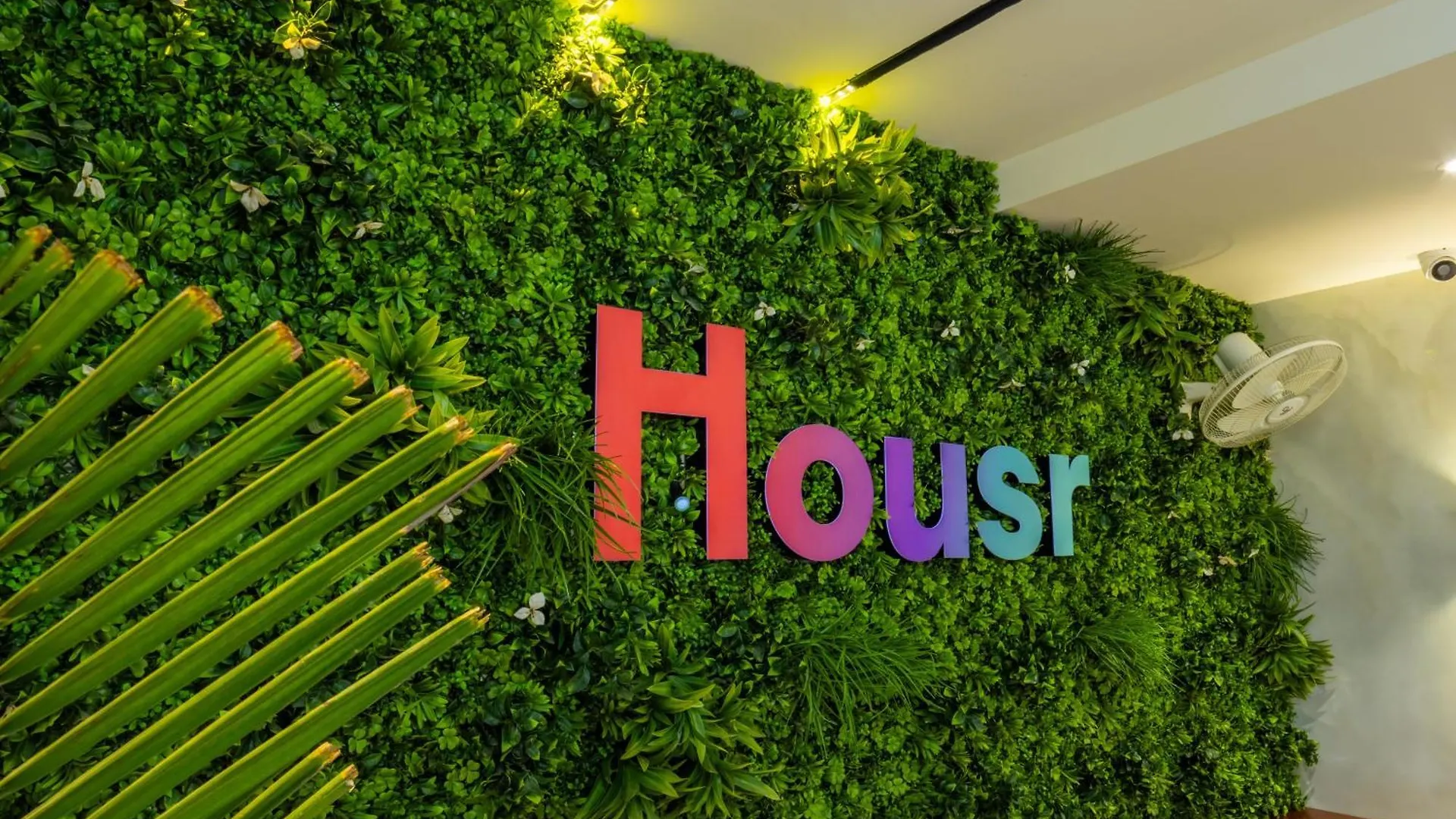 ホテル Housr Sector 42 Gurgaon Golf Course Road Near 42-43 Metro Station