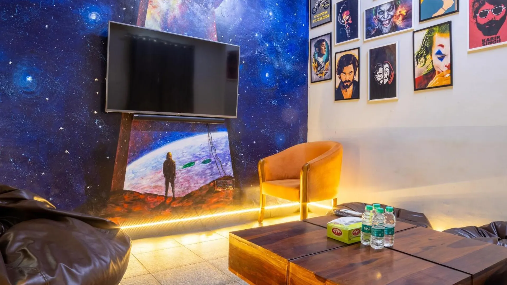 Hotel Housr Sector 42 Gurgaon Golf Course Road Near 42-43 Metro Station
